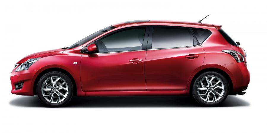  Nissan Tiida 2012 года  (фото 3 из 10)